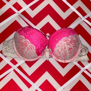 Victoria’s Secret bra
